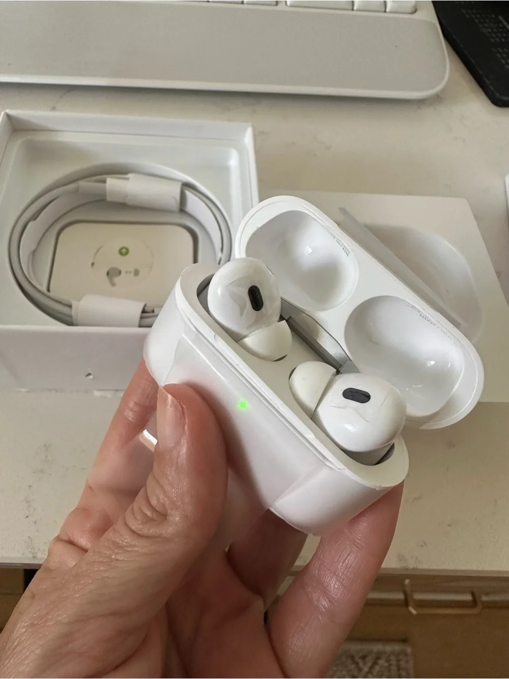 Apple AirPods Pro 2 open box